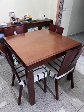Mueble de comedor modular y mesa