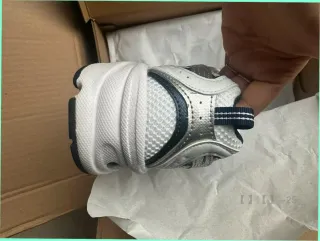 New Balance 530 Blanco Plata Marino