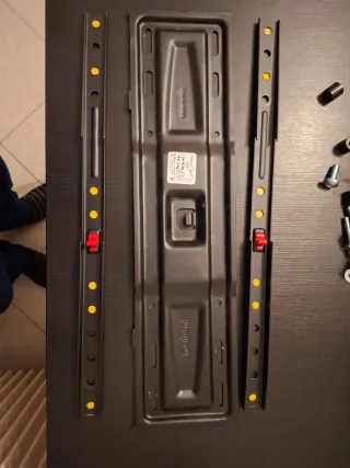 Supporto TV Meliconi piatto a parete