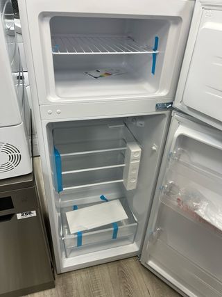 Frigorifico svan 143x55 AA