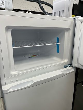 Frigorifico svan 143x55 AA