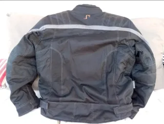 Chaqueta de moto cordura, como nueva.