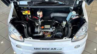 MICROCAR M.CROSS CON CARGA CERRADA 2024