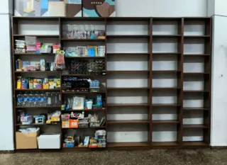 Estantería de madera modular