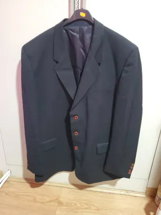 Traje de hombre negro