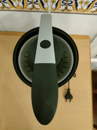 Exprimidor de cítricos eléctrico