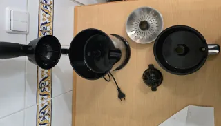 Exprimidor de cítricos eléctrico