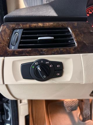 BMW Serie 3 325i “C” Nacional/xenon/pantalla/Autom