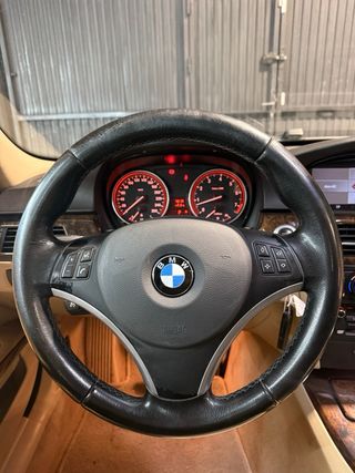 BMW Serie 3 325i “C” Nacional/xenon/pantalla/Autom