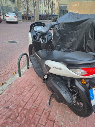 Moto Yamaha NMAX 125 Blanca 2024