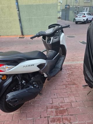 Moto Yamaha NMAX 125 Blanca 2024