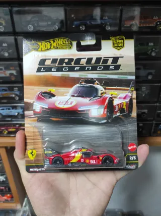 Hot Wheels Elite 64 Ferrari 330 P4 + Circuit Legen