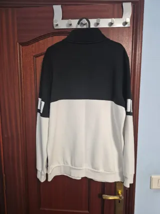 Chaqueta Puma Negra y Blanca