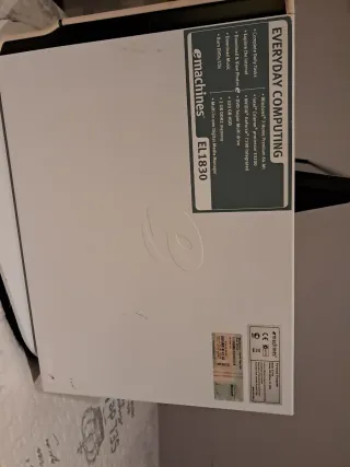 Ordenador eMachines EL1830 + Monitor Acer