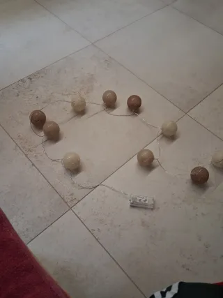 Ghirlanda luminosa beige e marrone