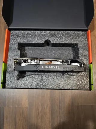 Tarjeta Gráfica Gigabyte GeForce GTX 1660 Super