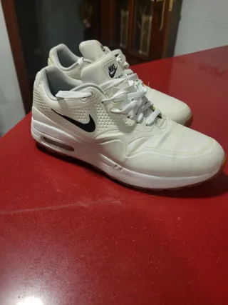 Nike Air Max 1 Blancas y Negras