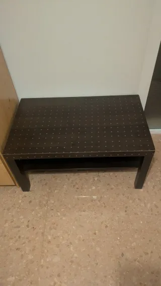 Mesa de centro de madera oscura