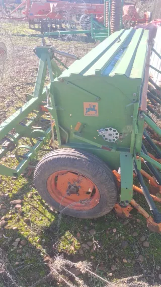 Sembradora de cereal Amazone ED30