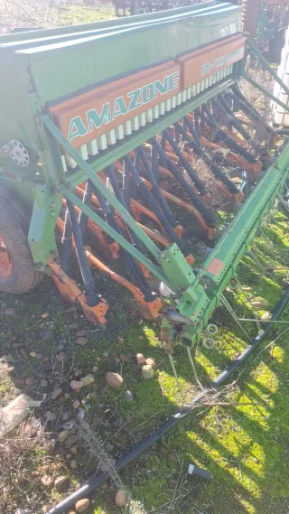 Sembradora de cereal Amazone ED30