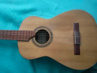 Guitarra Clásica Madera. Guitarrería MG Contreras.