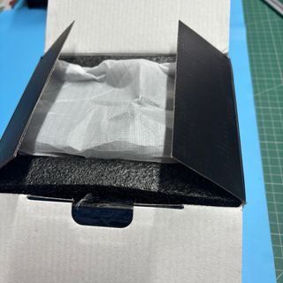 Pantalla Moto 12.7 cmCarPlay con su caja original.