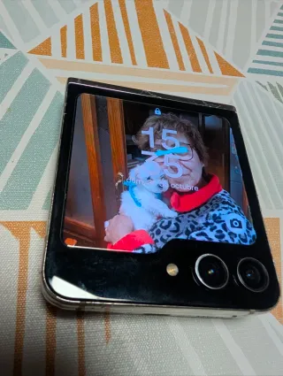 Samsung Galaxy Z Flip 5