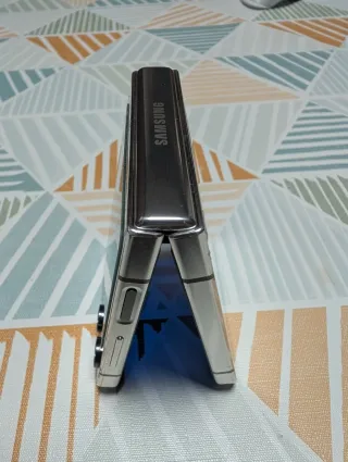Samsung Galaxy Z Flip 5