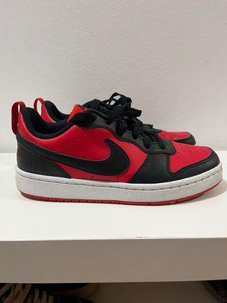 Zapatillas Nike Rojas y Negras