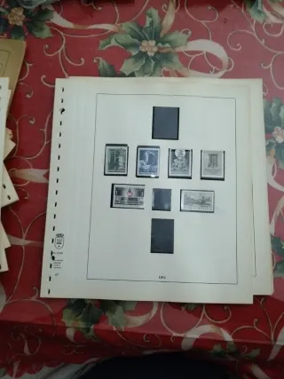 73 Hojas Lindner Austria Sellos