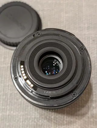 Objetivo Canon EF-S 18-55mm f3.5 5.6 STM