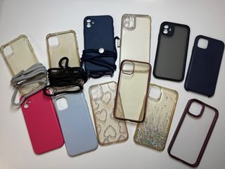Cover iPhone 11 - Vari colori e stili