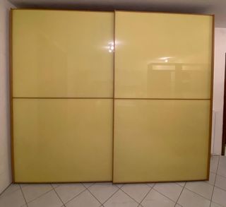 Armadio ante scorrevoli con cassettiera