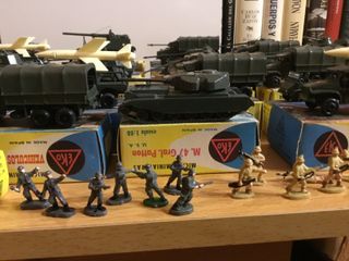 Lote 38 miniaturas militares EKO