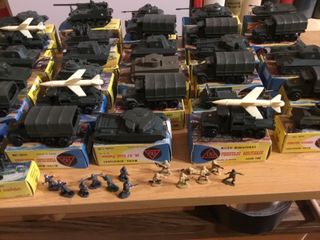 Lote 38 miniaturas militares EKO