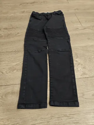 Pantalón tejano oscuro