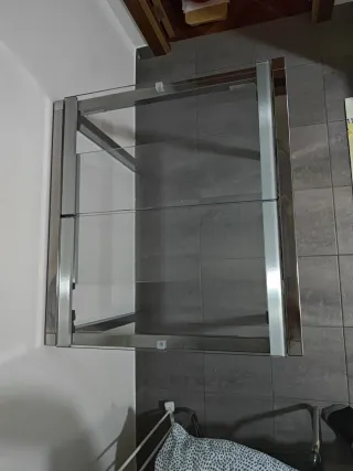 Mesa de cristal ampliable plateada