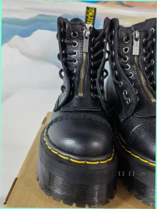 Botas Dr. Martens Negras Clásicas