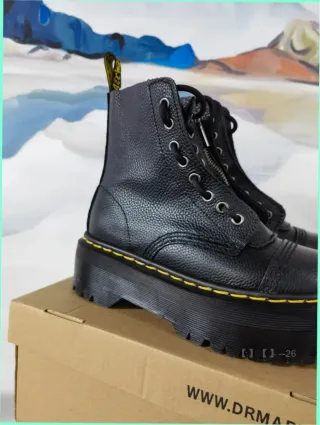 Botas Dr. Martens Negras Clásicas