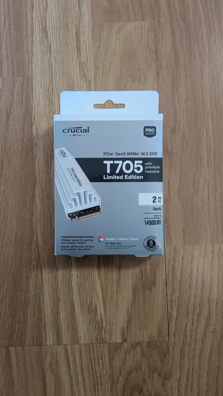 Crucial T705 2TB NVMe SSD Edición Limitada Blanca