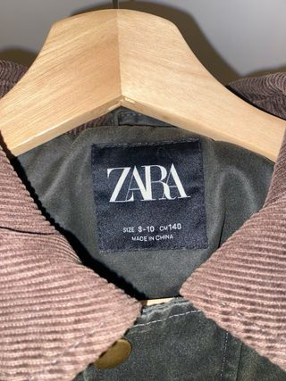 Chaqueta Zara verde oliva