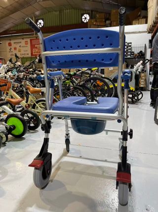 Silla de ducha portátil con ruedas