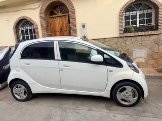 Mitsubishi i-MiEV 2011