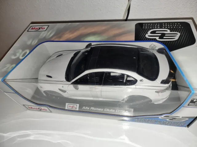 Alfa Romeo Giulia GTAm 1:18 Maisto Edición Especia