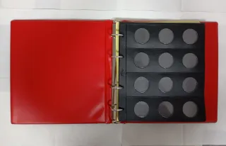 Album PARDO con cajetín + 3 Hojas .