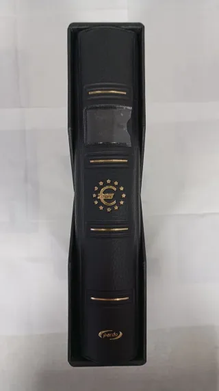 Album PARDO con cajetín + 3 Hojas .