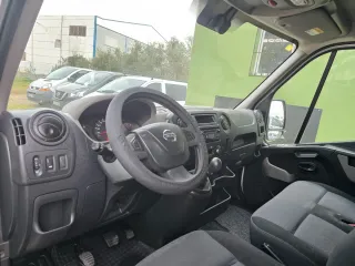 Nissan NV400 2016
