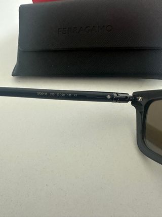 Gafas de Sol Ferragamo Negras y Marrones