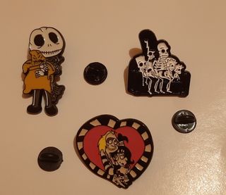 Lote 3 Pins Jack, Beetlejuice y Familia Simpson