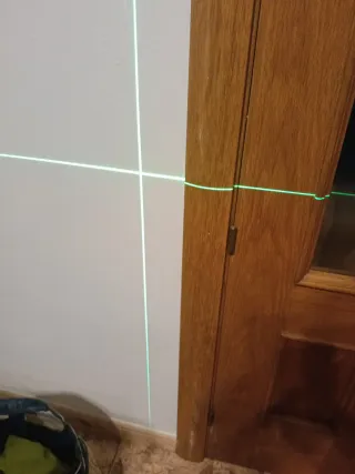 Nivel láser Parkside 4V con trípode